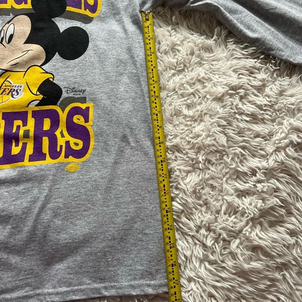 Disney x Junk Food Lakers Gray Long Sleeve - Picture 6 of 9